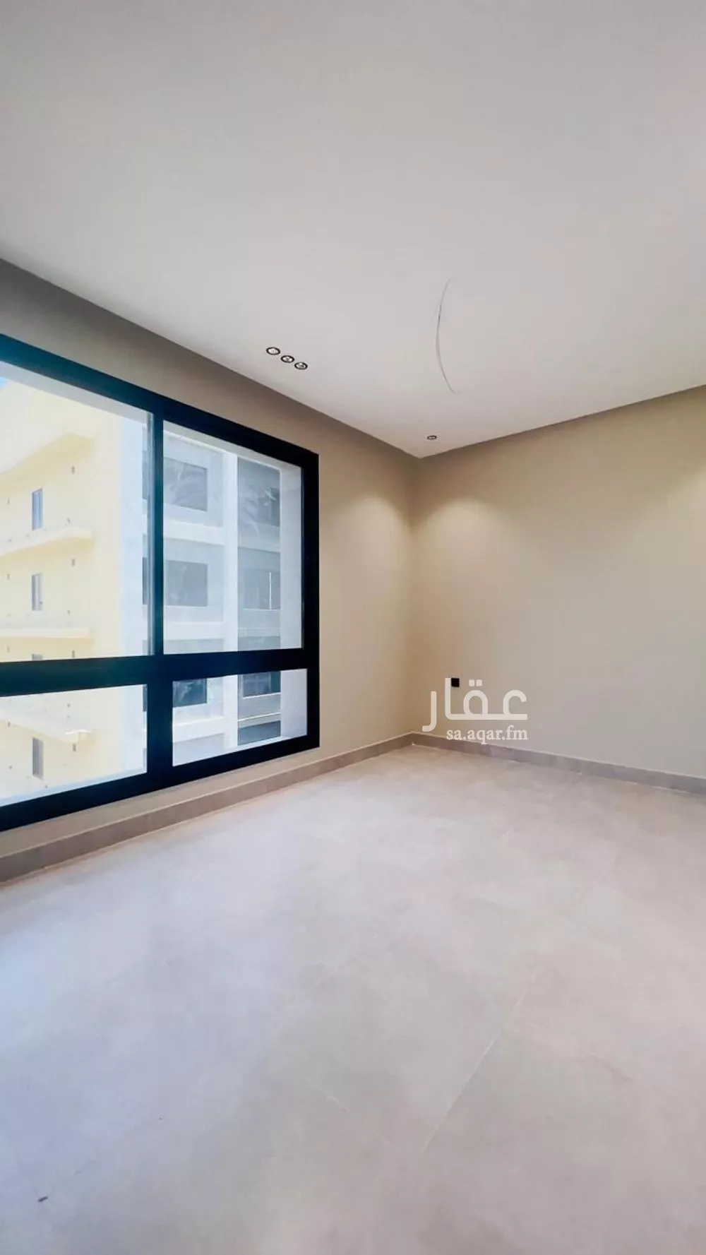 4 bedroom apartment in Al Rawdah 12
