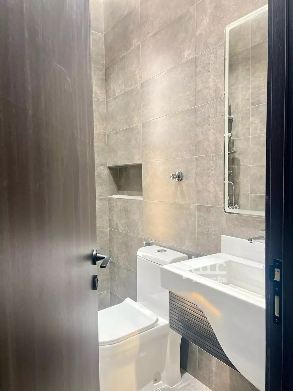 4 bedroom apartment in Al Rawdah 13