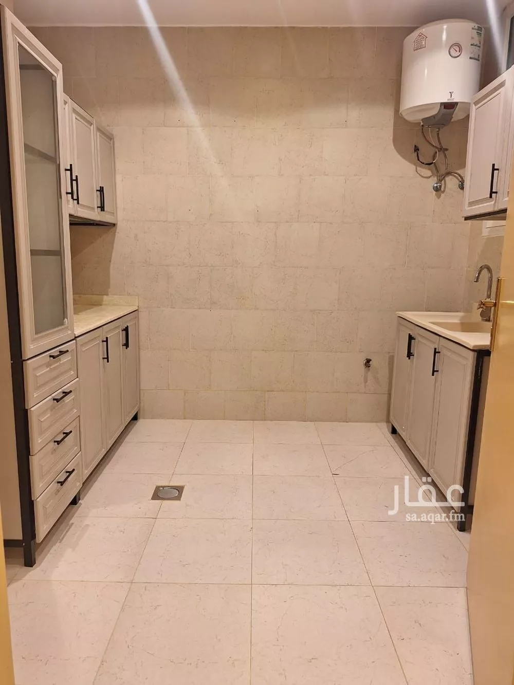 دور 3 غرف في الملقا 6