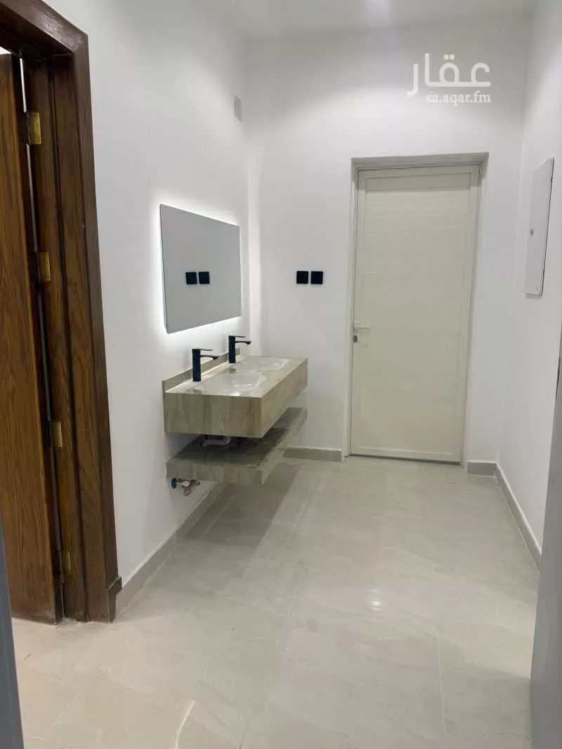 4 bedroom floor in As Saadah 8