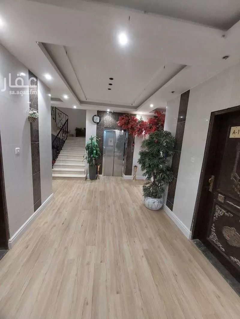 1050 sqm building in Al Malqa 14