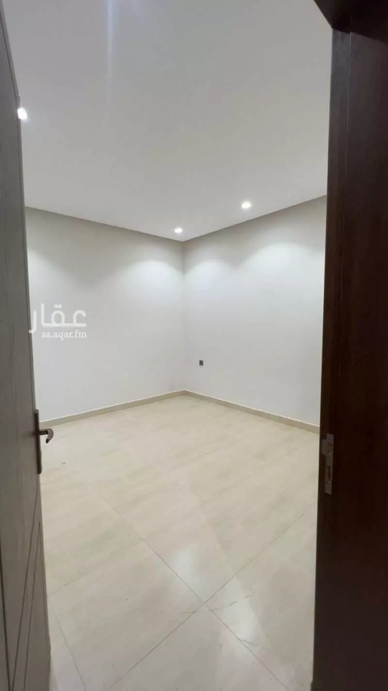 3 bedroom floor in Al Rimal 8