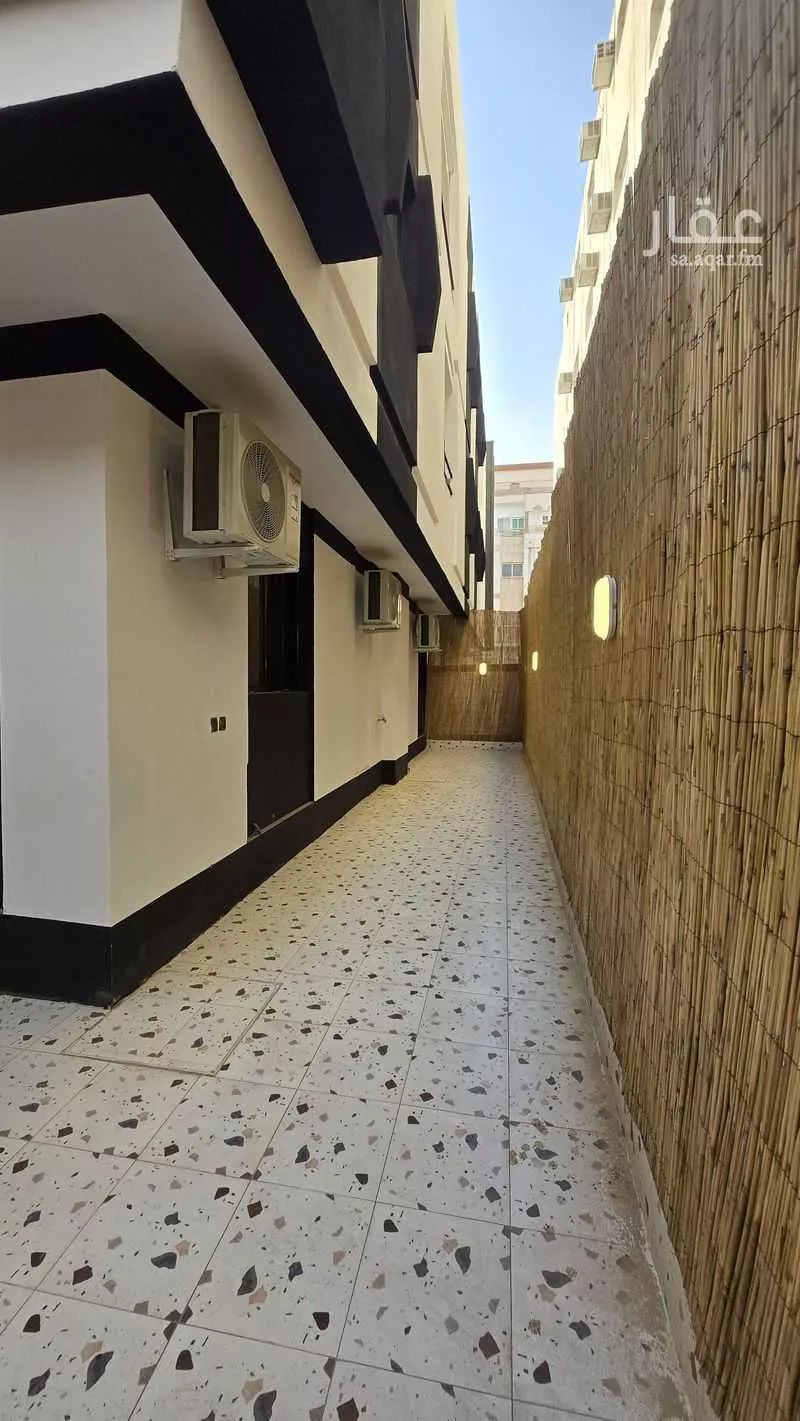 3 bedroom apartment in Al Wizarat 22