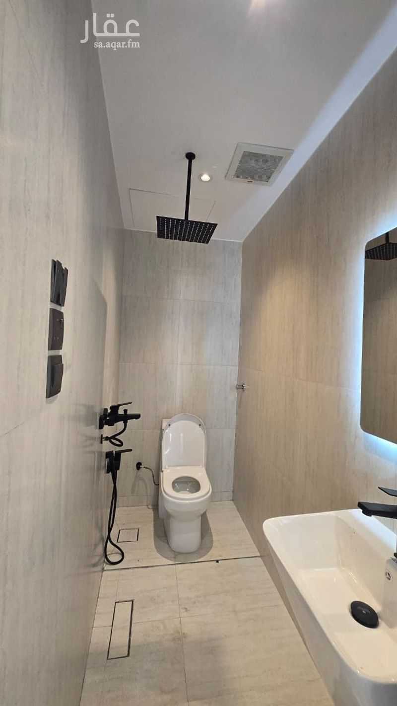 3 bedroom apartment in Al Wizarat 5