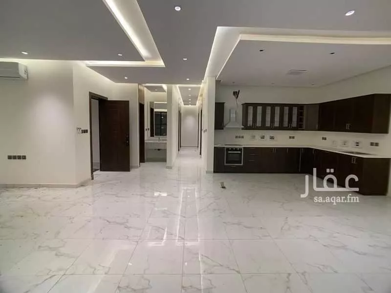 شقة 4 غرف في العقيق 18