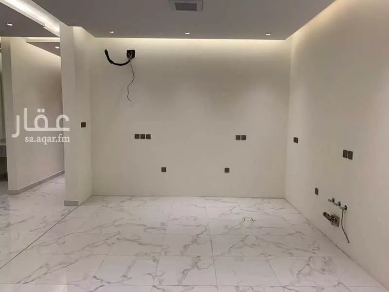 شقة 4 غرف في العقيق 3