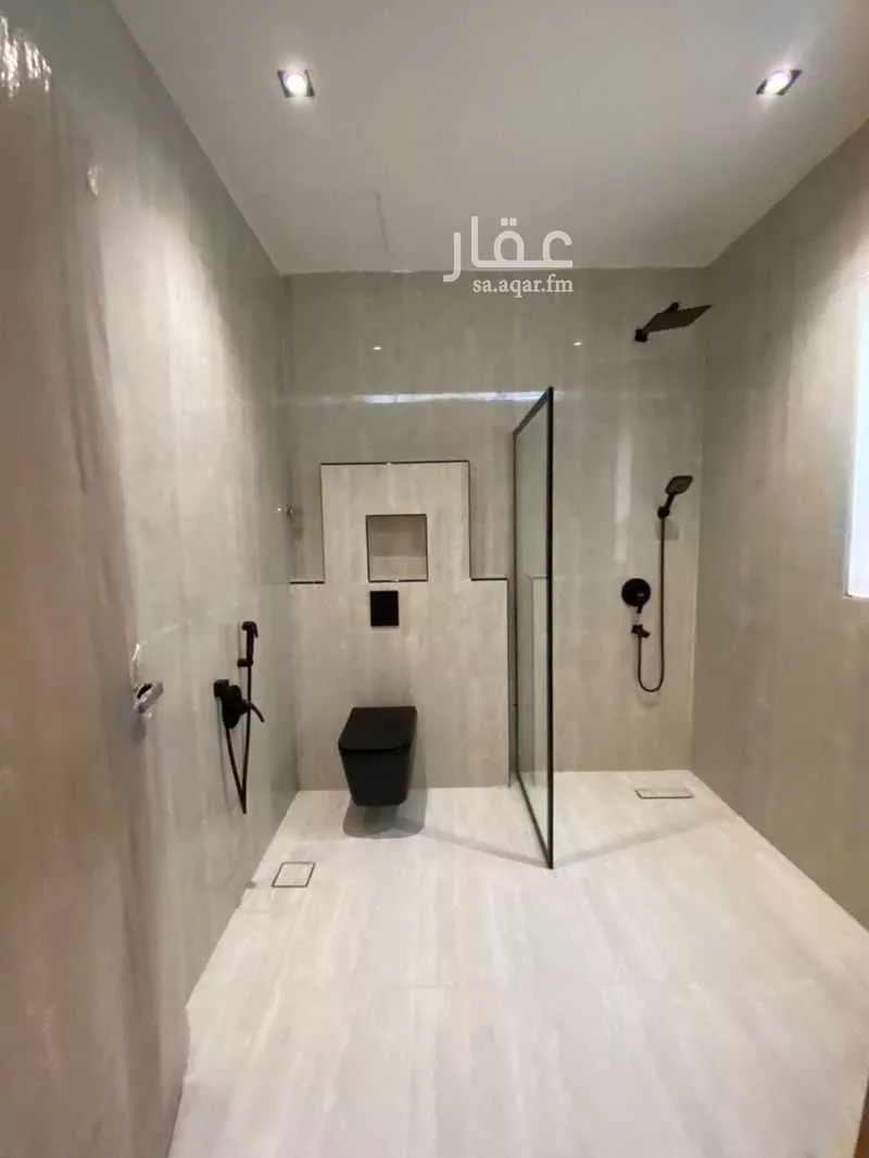 7 bedroom apartment in Al Rimal 12