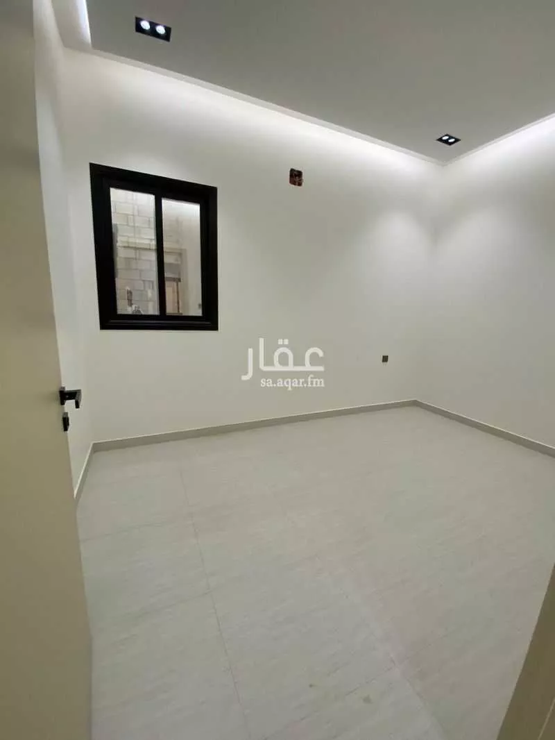 شقة 7 غرف في الرمال 19