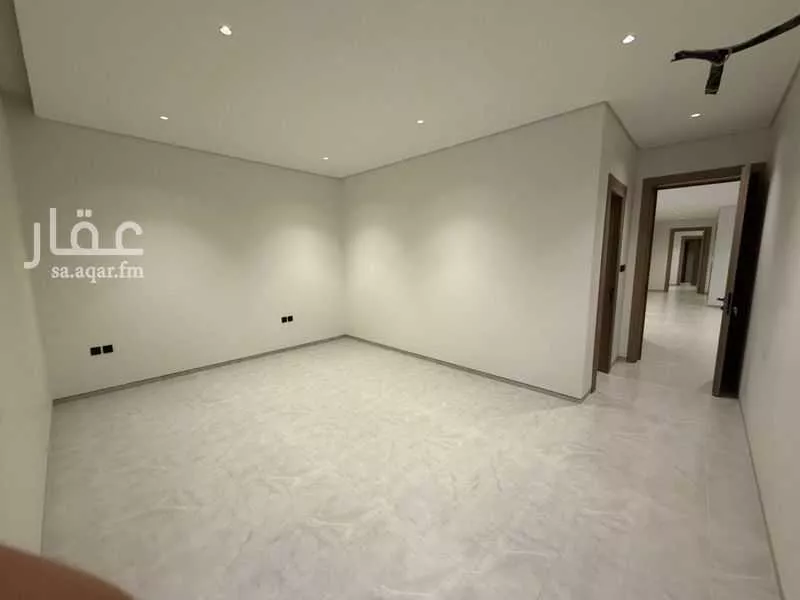 فيلا 5 غرف في النرجس 13