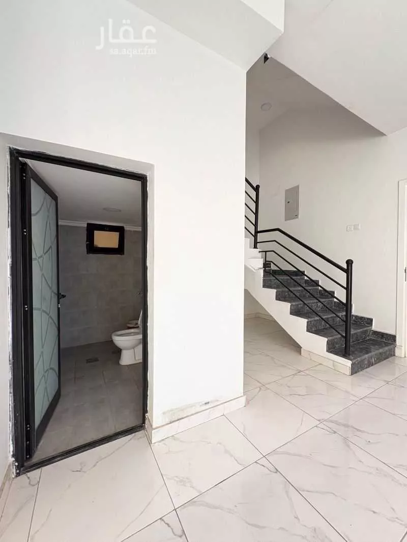 5 bedroom villa in At Tahliyah 12