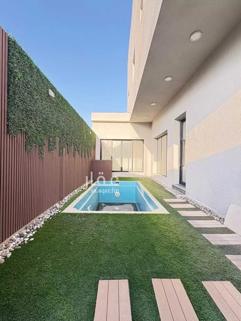 5 bedroom villa in At Tahliyah 13