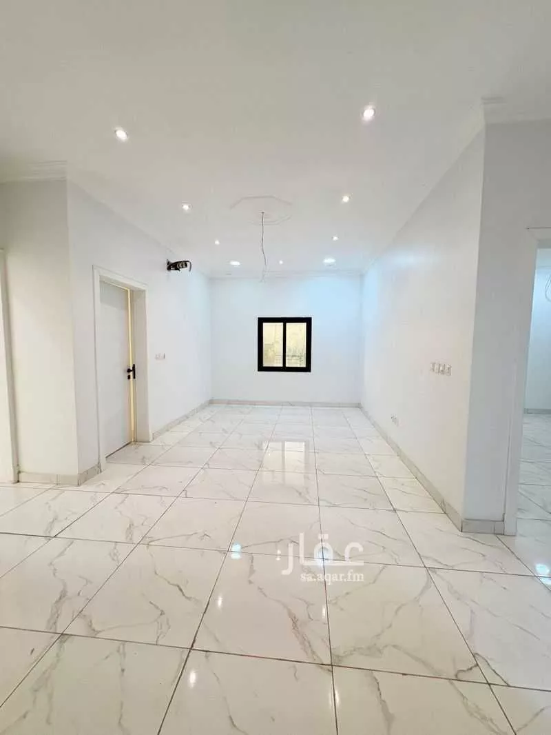 5 bedroom villa in At Tahliyah 18