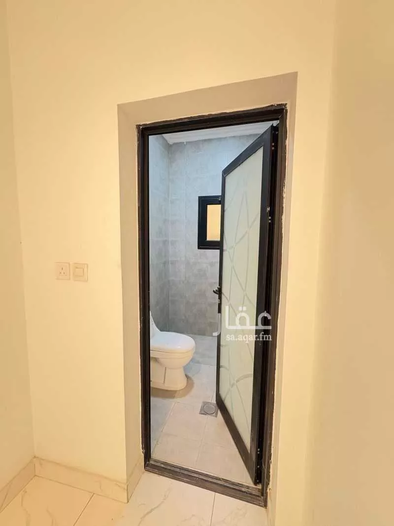 5 bedroom villa in At Tahliyah 19