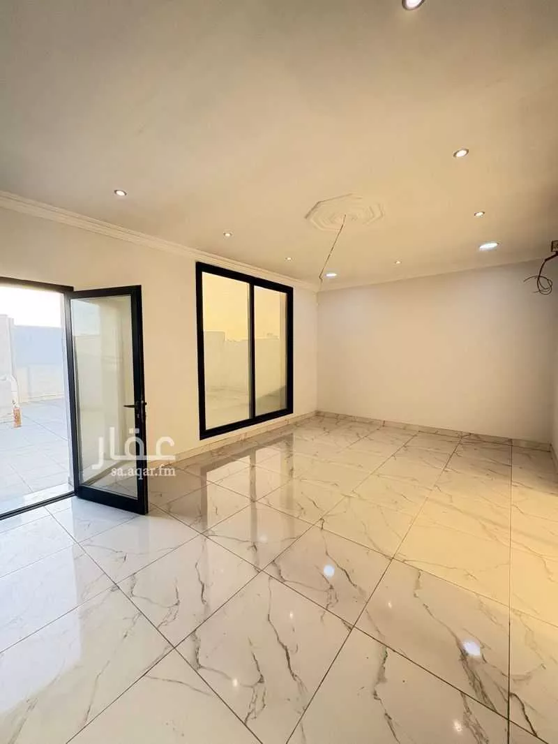 5 bedroom villa in At Tahliyah 23