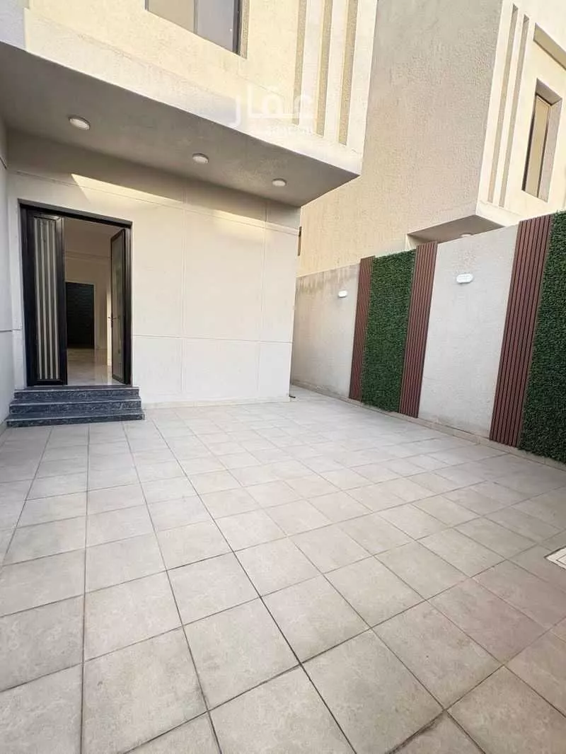 5 bedroom villa in At Tahliyah 7
