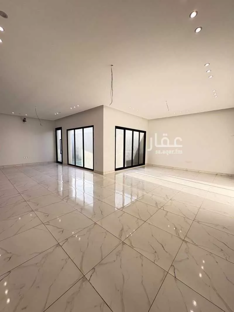 5 bedroom villa in At Tahliyah 10