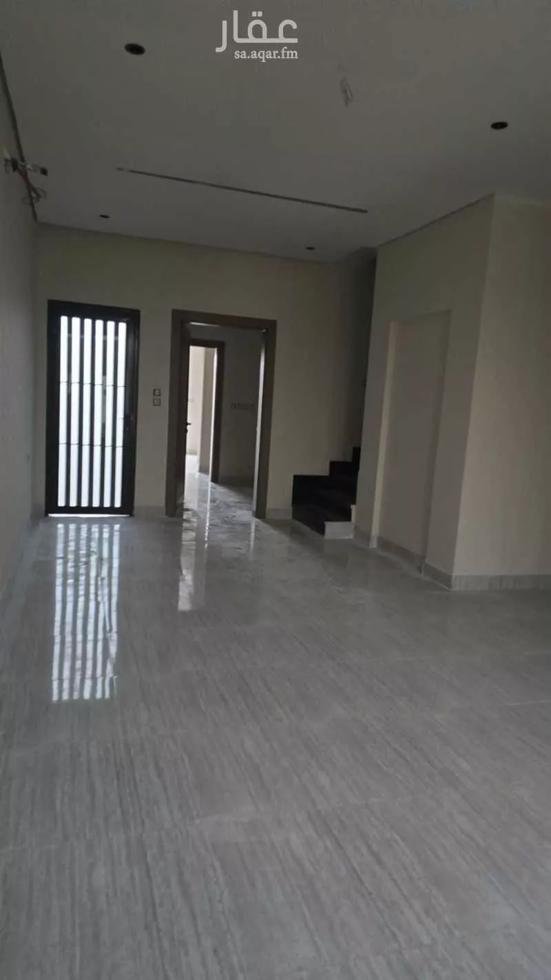 4 bedroom villa in Al Buhairah 5