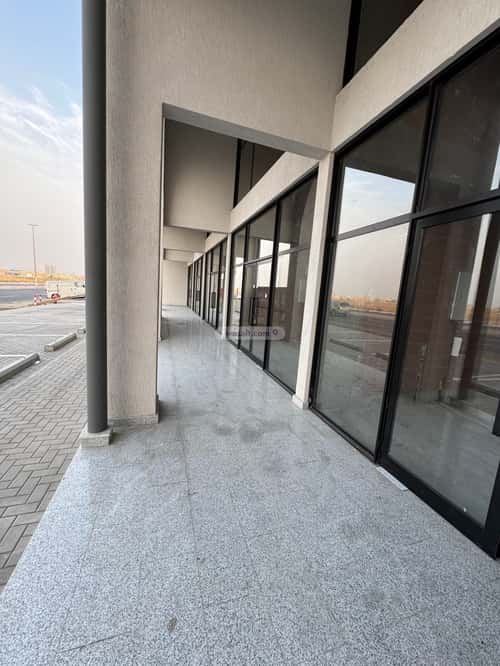محل 750 م² في الشراع 6