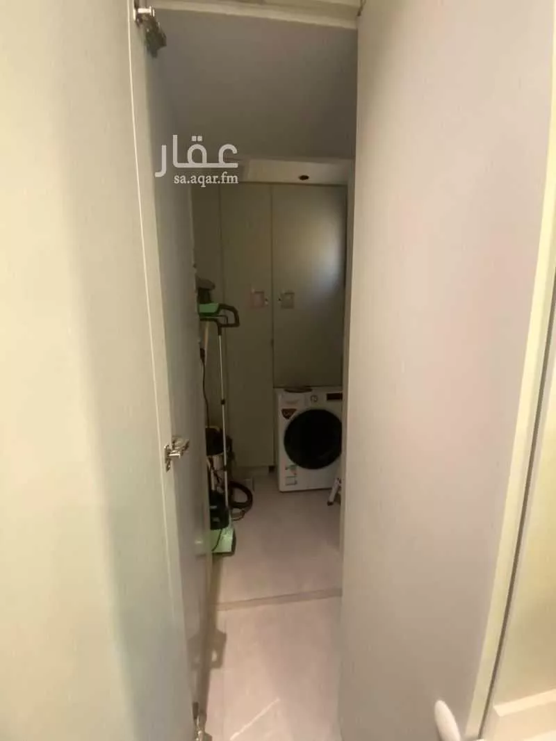 3 bedroom floor in Al Sahafah 10