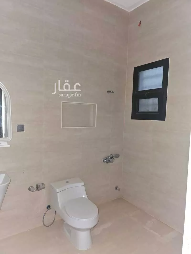 6 bedroom apartment in Ash Sharq 7