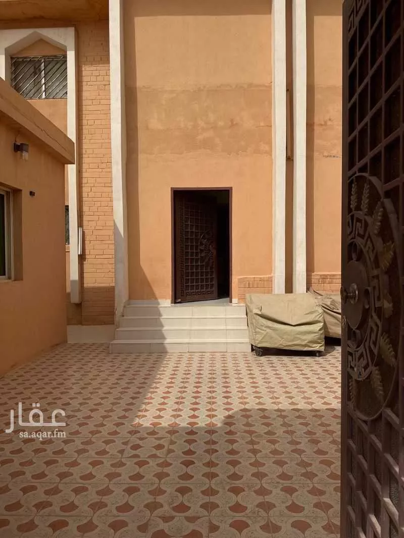 7 bedroom apartment in Al Khaleej 4