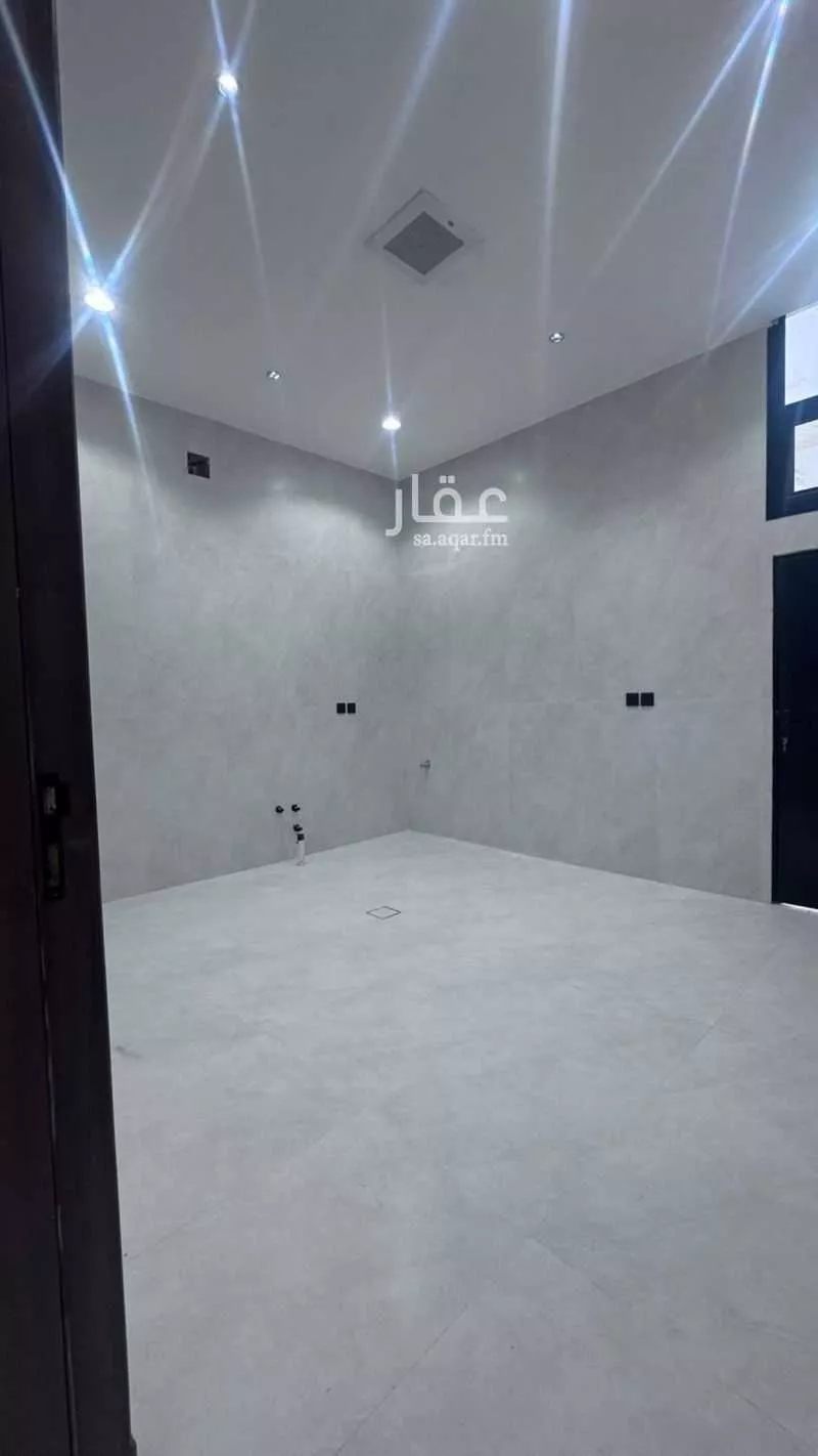 7 bedroom villa in Al Rimal 6