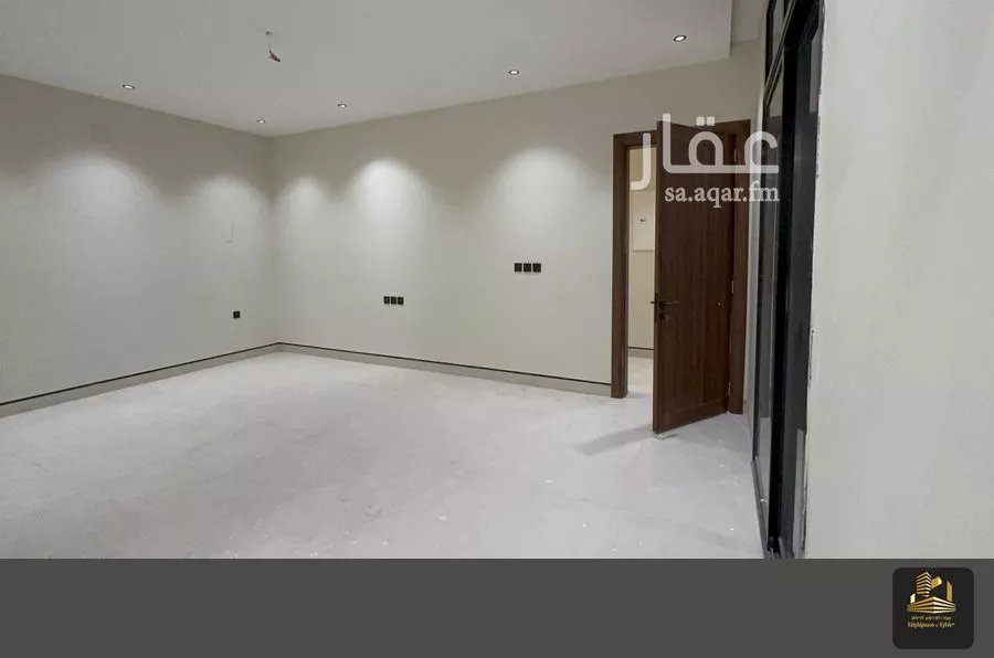 فيلا 6 غرف في الشراع 10