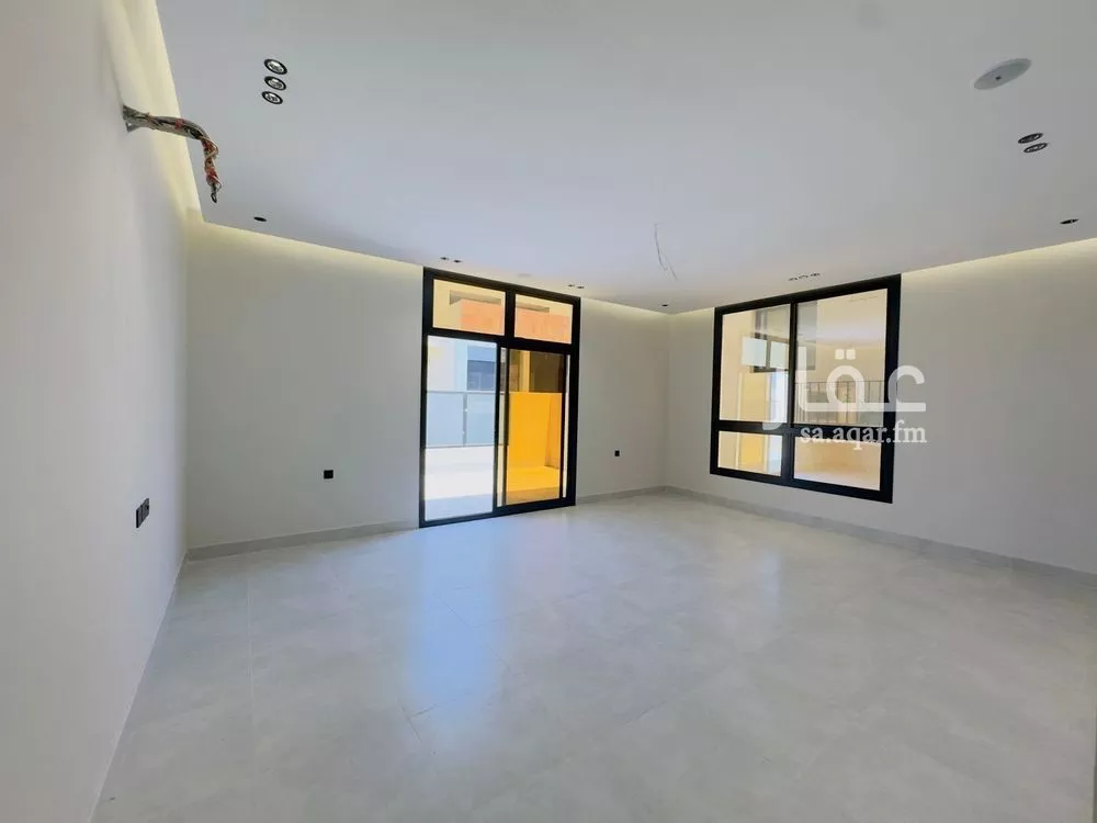 4 bedroom apartment in Al Rawdah 10