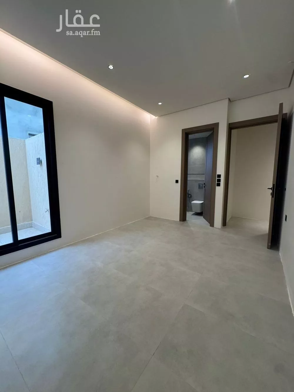 3 bedroom floor in Al Maizilah 11
