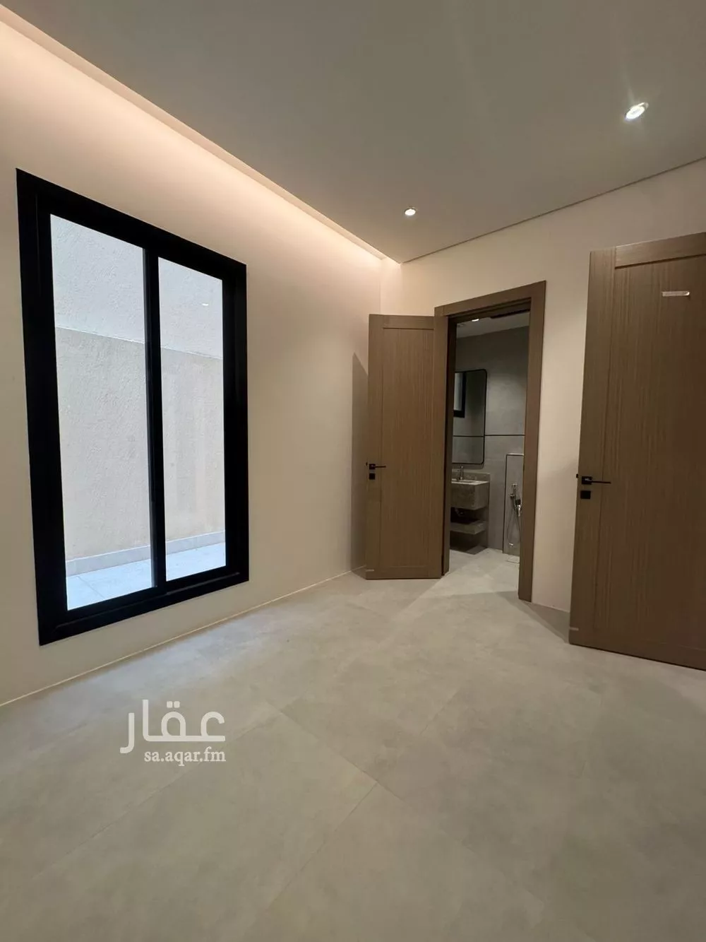 3 bedroom floor in Al Maizilah 3