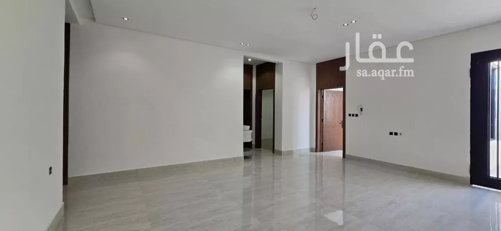 3 bedroom floor in Tuwaiq 4