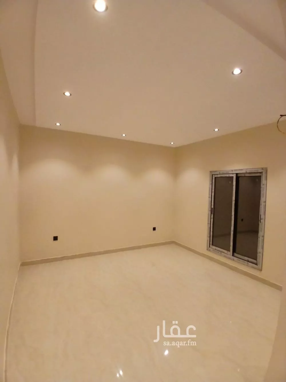 3 bedroom floor in Al Khaleej 2
