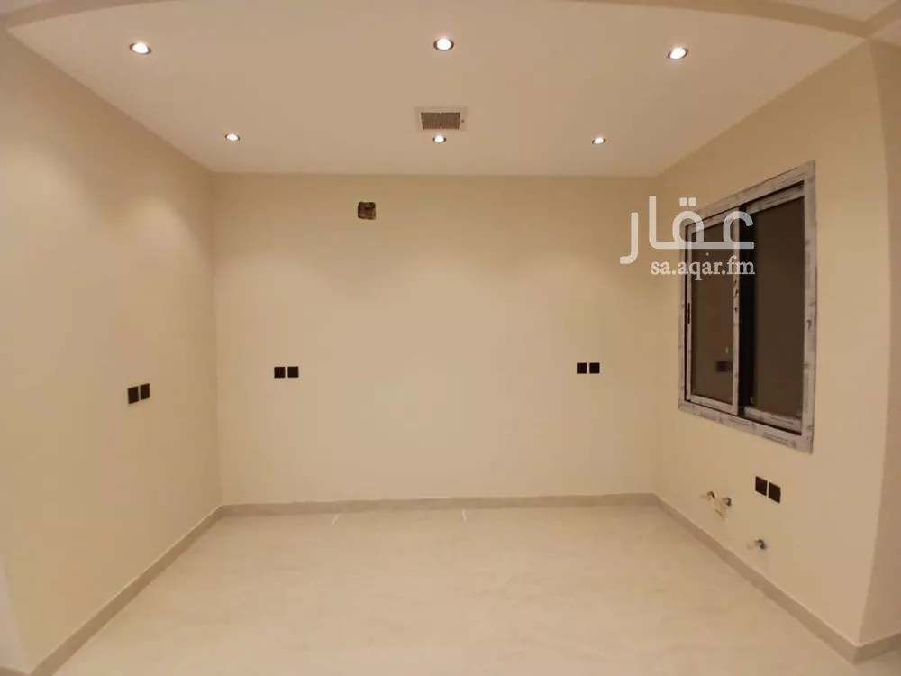3 bedroom floor in Al Khaleej 11