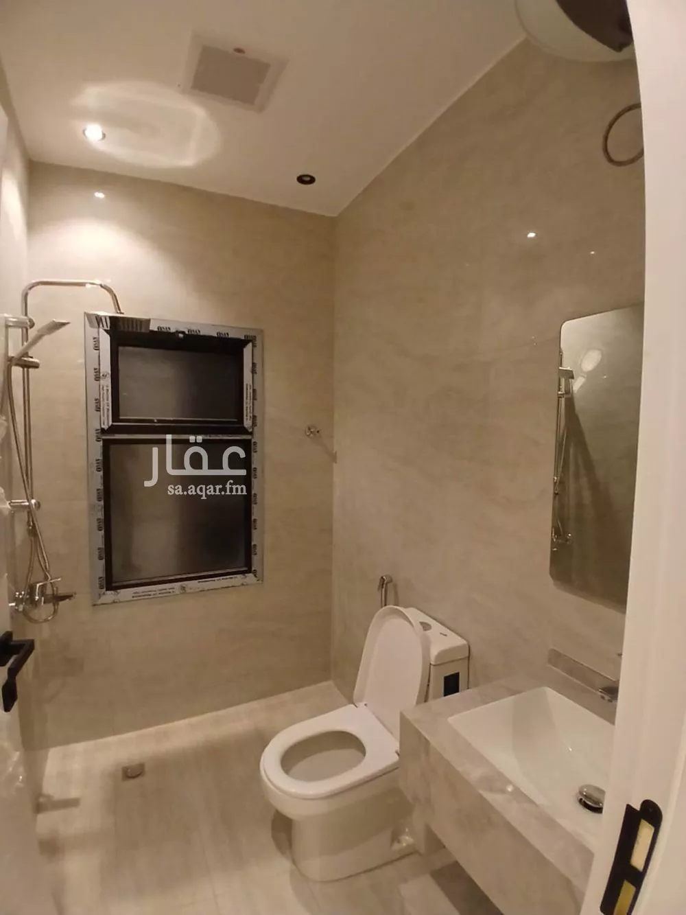 3 bedroom floor in Al Khaleej 8