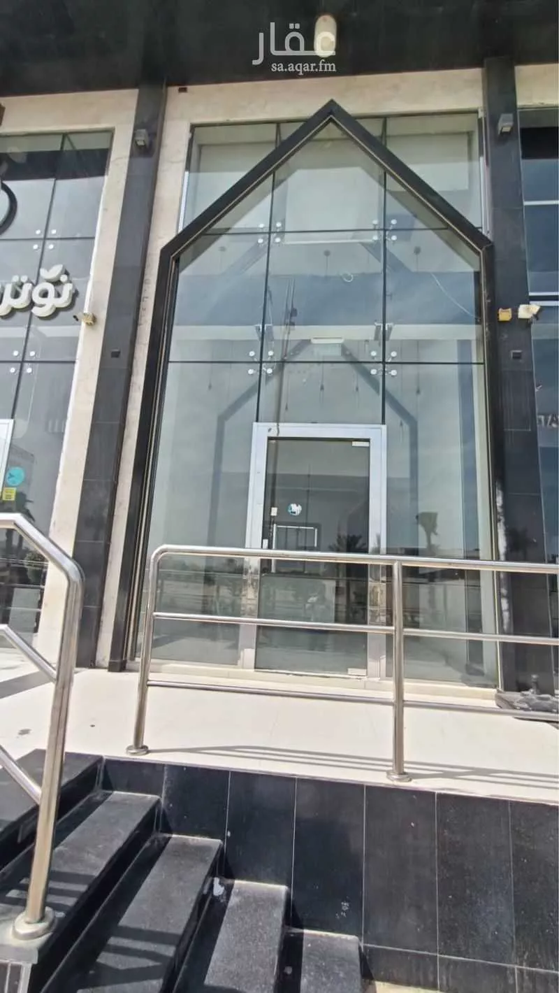 405 sqm shop in Al Hizam Al Akhdar 4