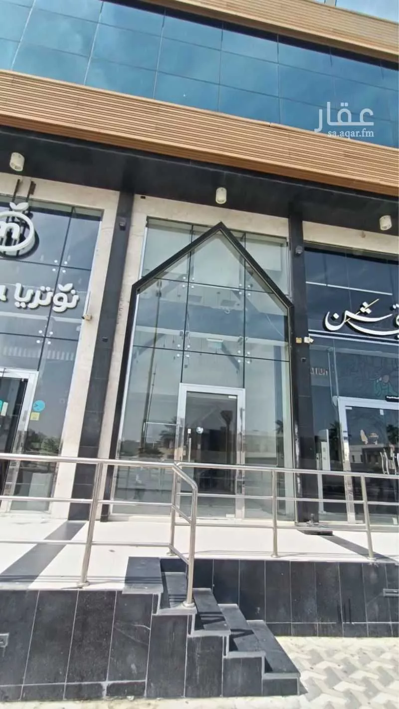 405 sqm shop in Al Hizam Al Akhdar 5