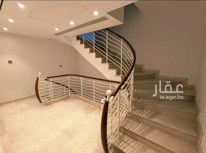 6 bedroom villa in Al Murjan 11