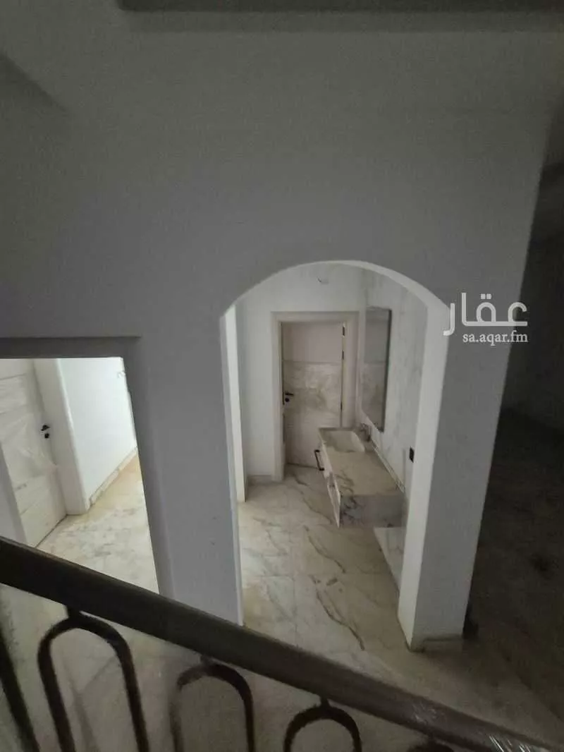 فيلا 6 غرف في الصالحية 11