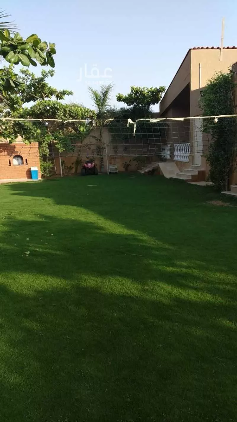 فيلا 8 غرف في الزمرد 2