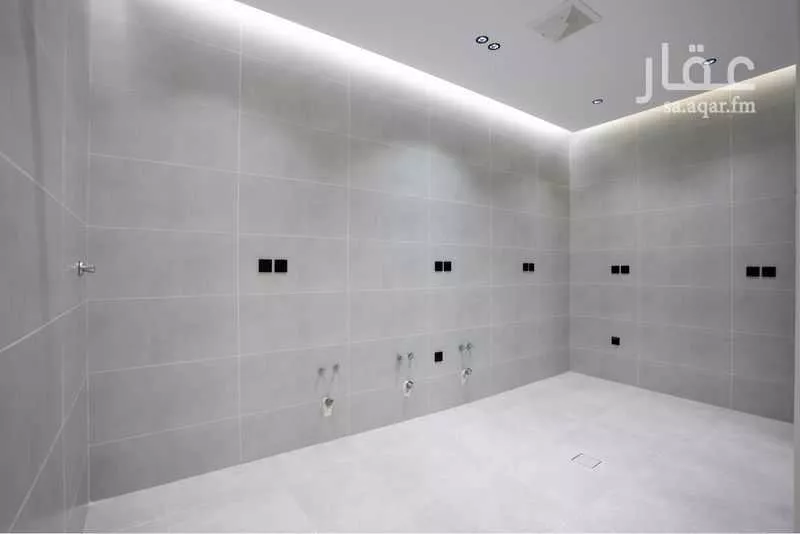 4 bedroom apartment in Al Rawdah 22