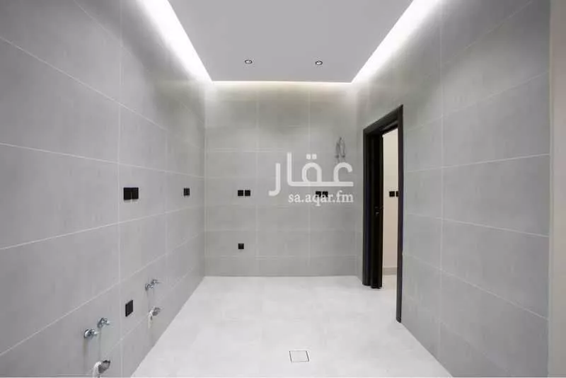 4 bedroom apartment in Al Rawdah 28