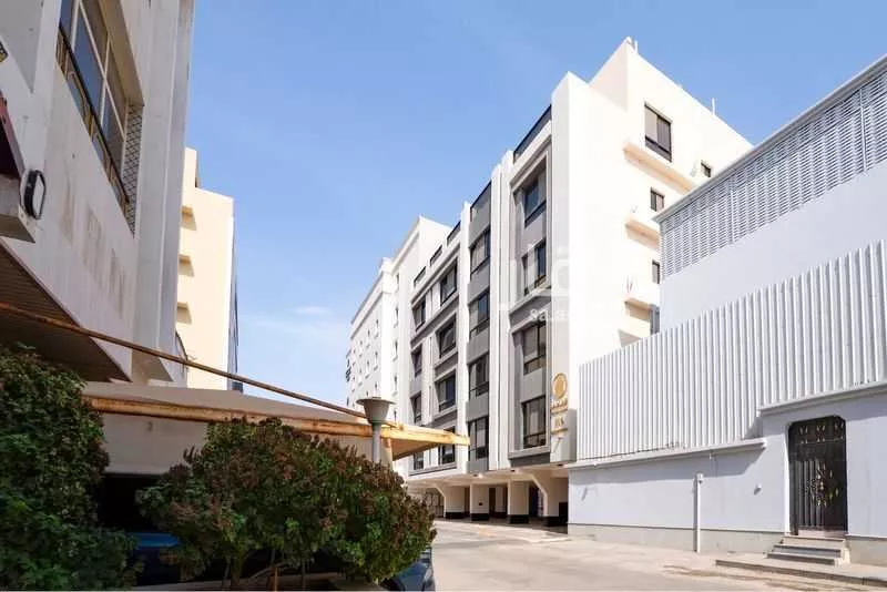 4 bedroom apartment in Al Rawdah 4
