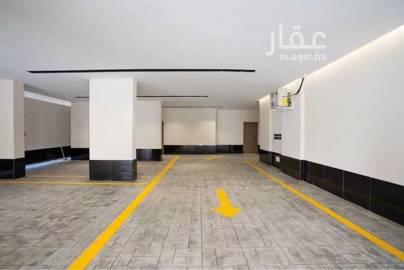 4 bedroom apartment in Al Rawdah 6