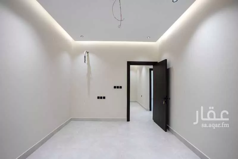 4 bedroom apartment in Al Rawdah 13