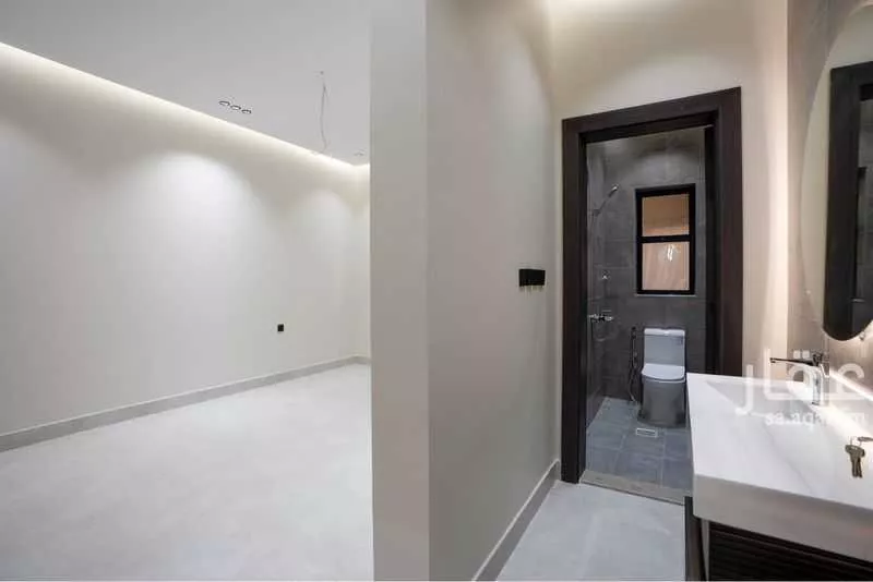 4 bedroom apartment in Al Rawdah 21