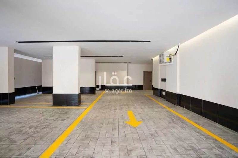 4 bedroom apartment in Al Rawdah 5