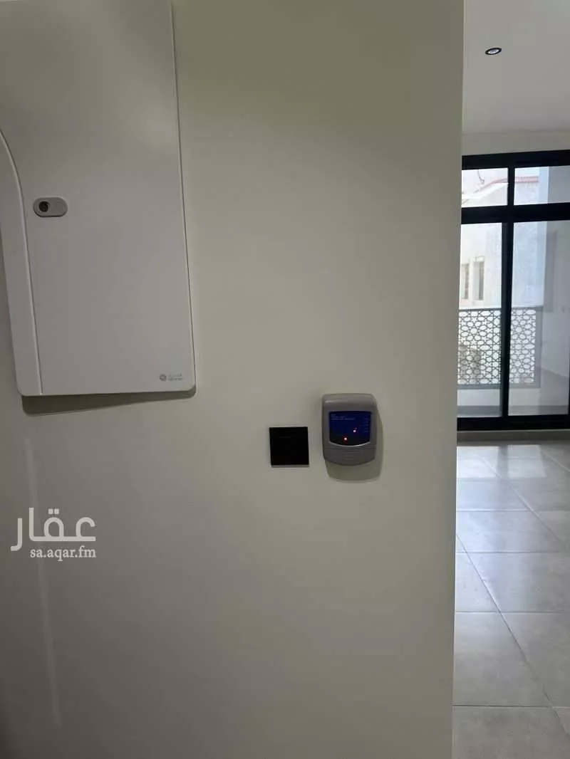 شقة 4 غرف في الروضة 19