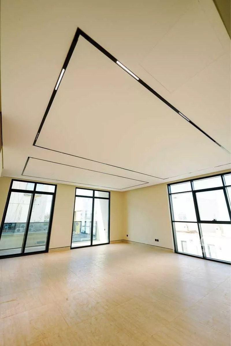 3 bedroom floor in Al Wurud 10