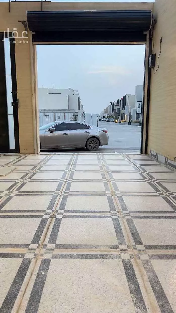 3 bedroom floor in Al Rimal 10