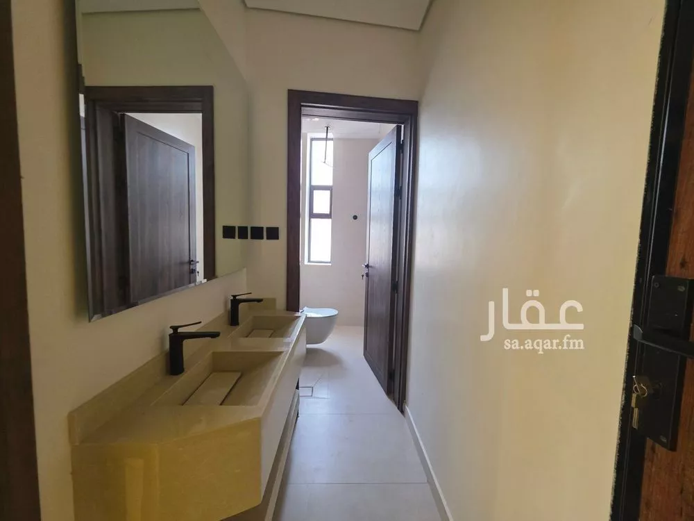 7 bedroom floor in Uhud 5